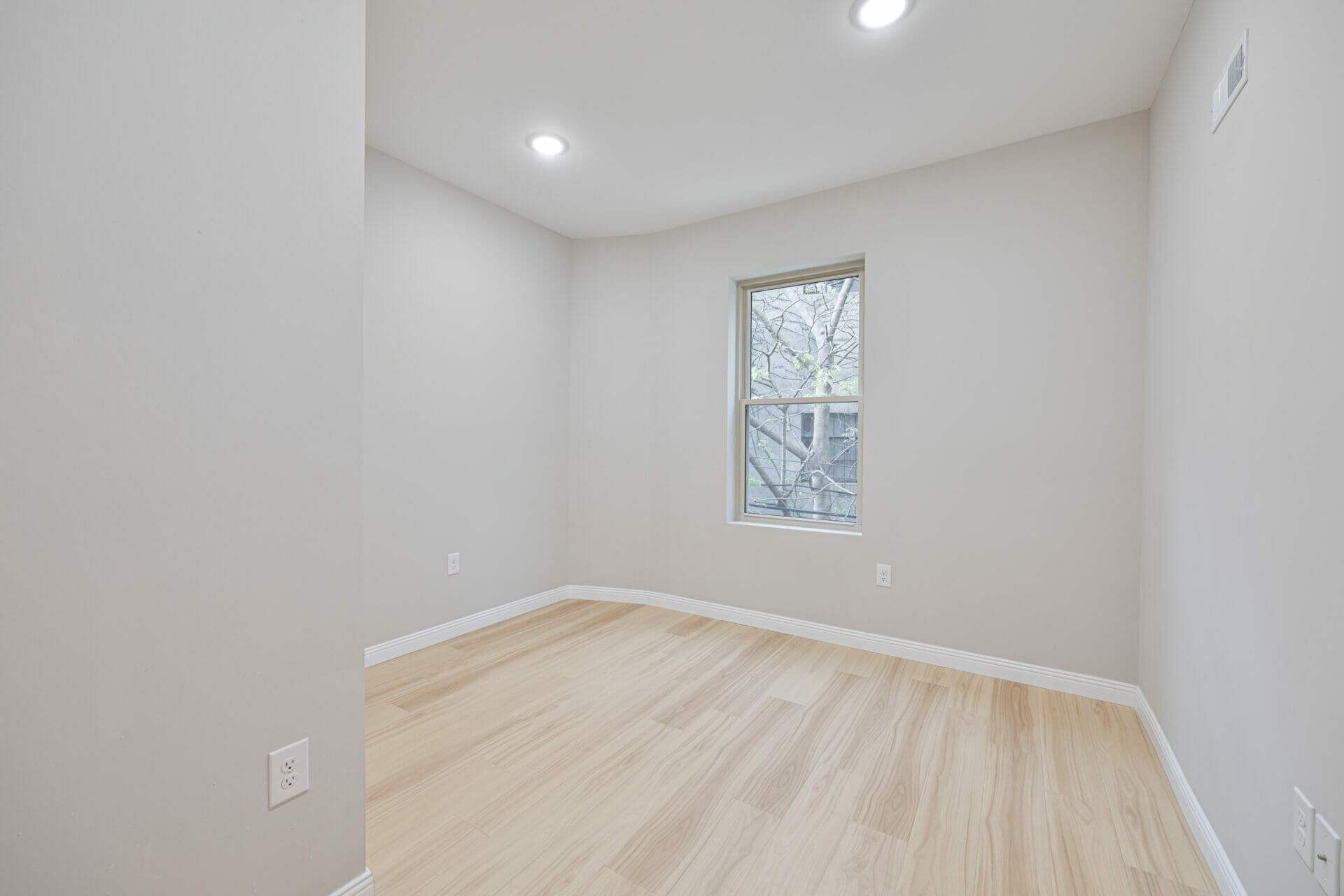616 n 40th st -2 floor (24 of 29)